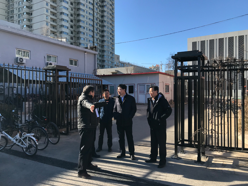 4院领导考察萝莉社
南区基地.jpg
